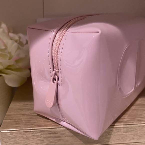Dior Light Pink Patent CD Embossed Cosmetic Pouch - Picture 4 of 6
